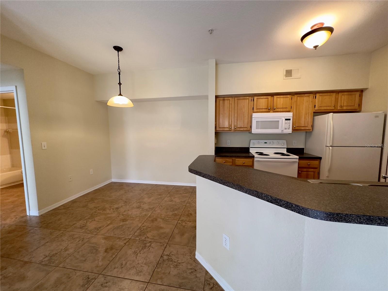 FOUNTAINS/METRO WEST - Residential Lease