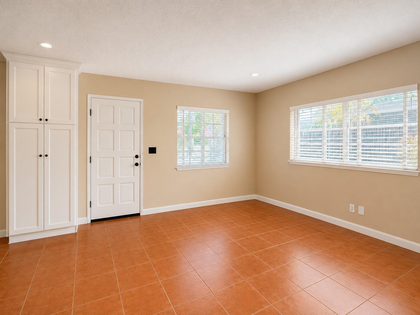 LAKE KNOWLES TERRACE ADD 02 - Residential Lease