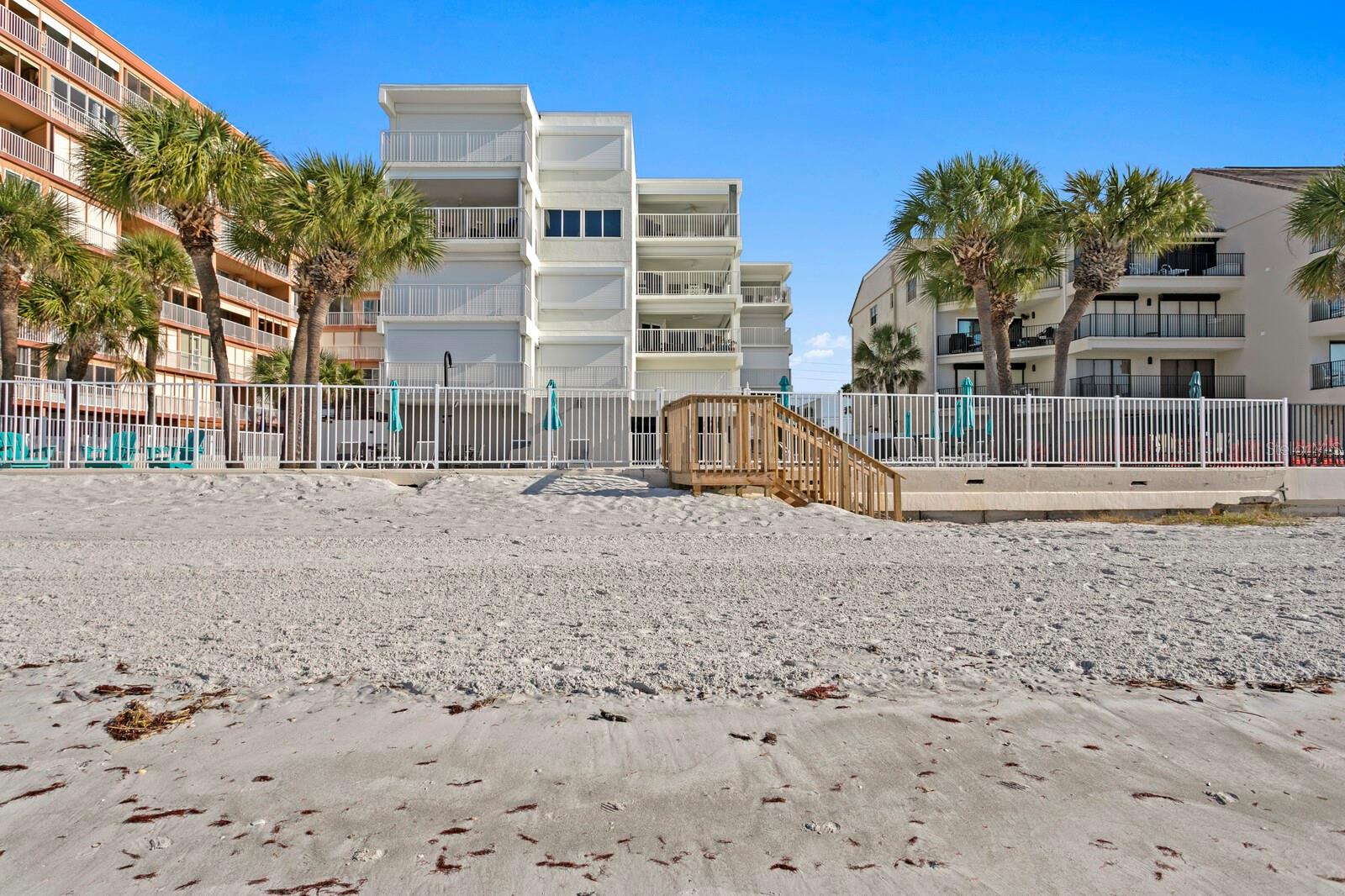 MARINERS LIGHT CONDO - Residential