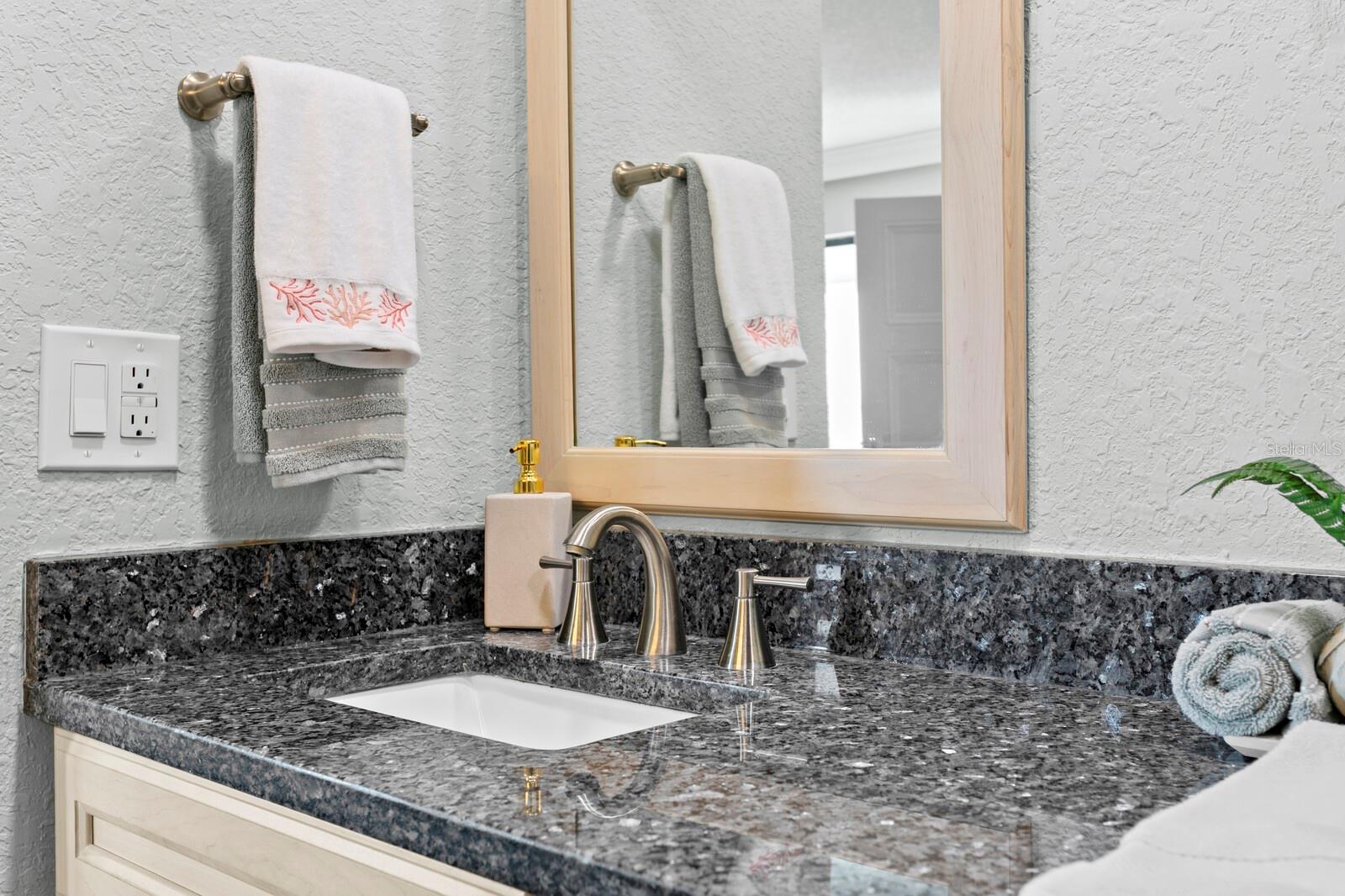 MARINERS LIGHT CONDO - Residential