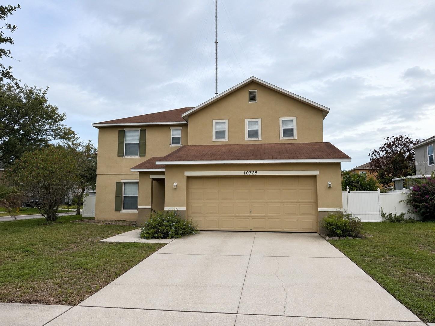 Up to $15,508 in seller credits toward closing costs, prepaids, or an interest rate buydown. Move-in ready 4-bedroom, 2.5-bath two-story on a fenced corner lot in Riverview's Boyette Creek, featuring a NEW ROOF (2026), NEW A/C (2026), and fresh interior and exterior paint. Low $288/year HOA and no CDD. Inside, an open layout offers separate living and dining rooms, soaring ceilings, and tile and laminate flooring through the main living areas, with a spacious family room open to the kitchen. The kitchen provides generous cabinet and counter space, a pantry, and a dining nook overlooking the backyard, plus a new cooktop, new dishwasher, and new garbage disposal. Upstairs, all four bedrooms include a primary suite with a walk-in closet and a fully updated en suite featuring a new dual-sink vanity topped with granite countertops. A flexible bonus bedroom makes an ideal home office, playroom, or media room, and a secondary full bath serves the additional bedrooms. Fresh carpet in the bedrooms, new blinds, and updated lighting complete the refresh. Out back, a screened rear porch overlooks the fully fenced yard. Zoned for Boyette Springs Elementary, Barrington Middle, and Newsome High, and just minutes to shopping, dining, and major commuter routes. New photos coming soon. Buyer credit available with use of Seller's preferred lender. Schedule your showing today.