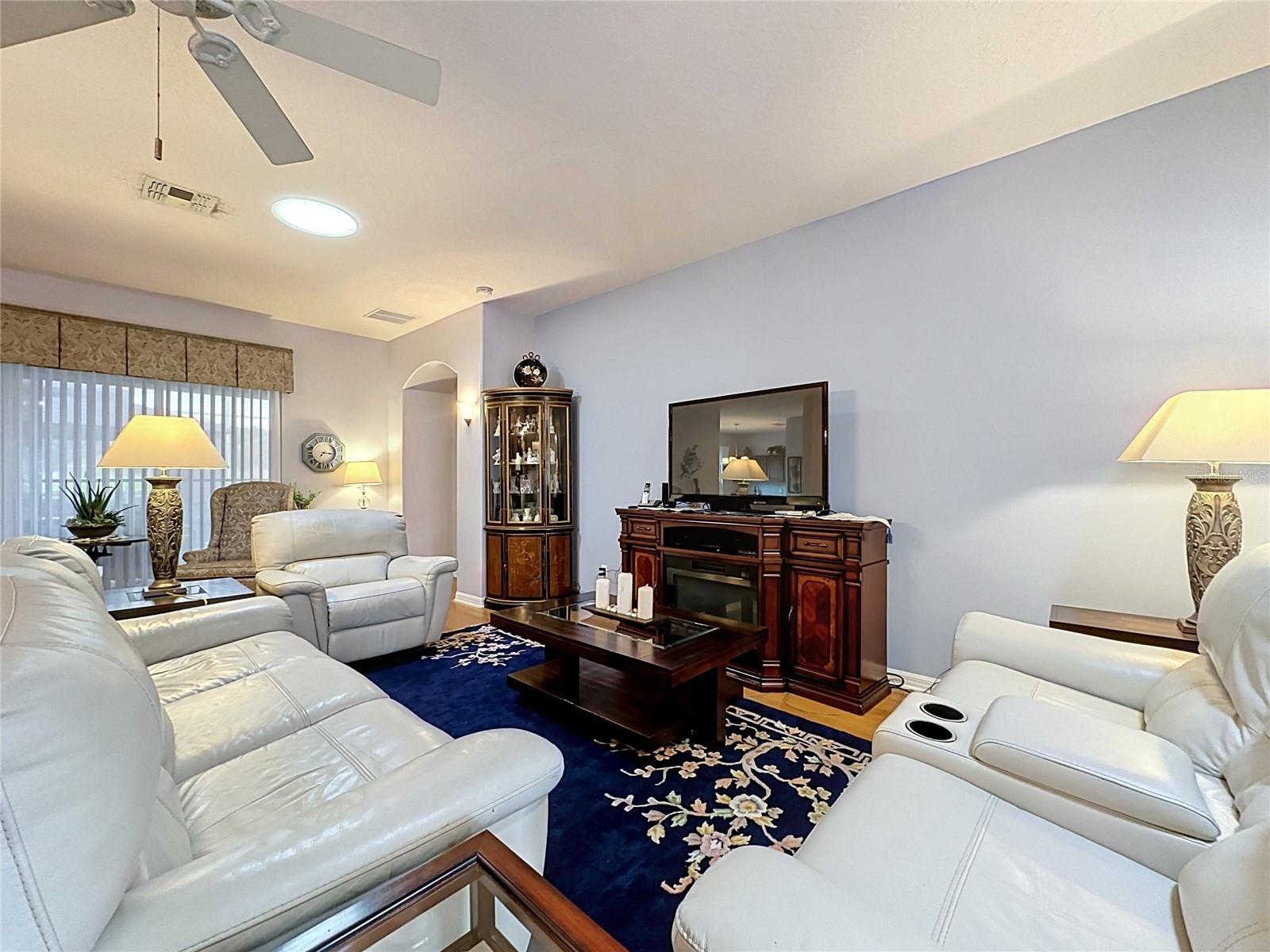 KINGS RIDGE - Residential