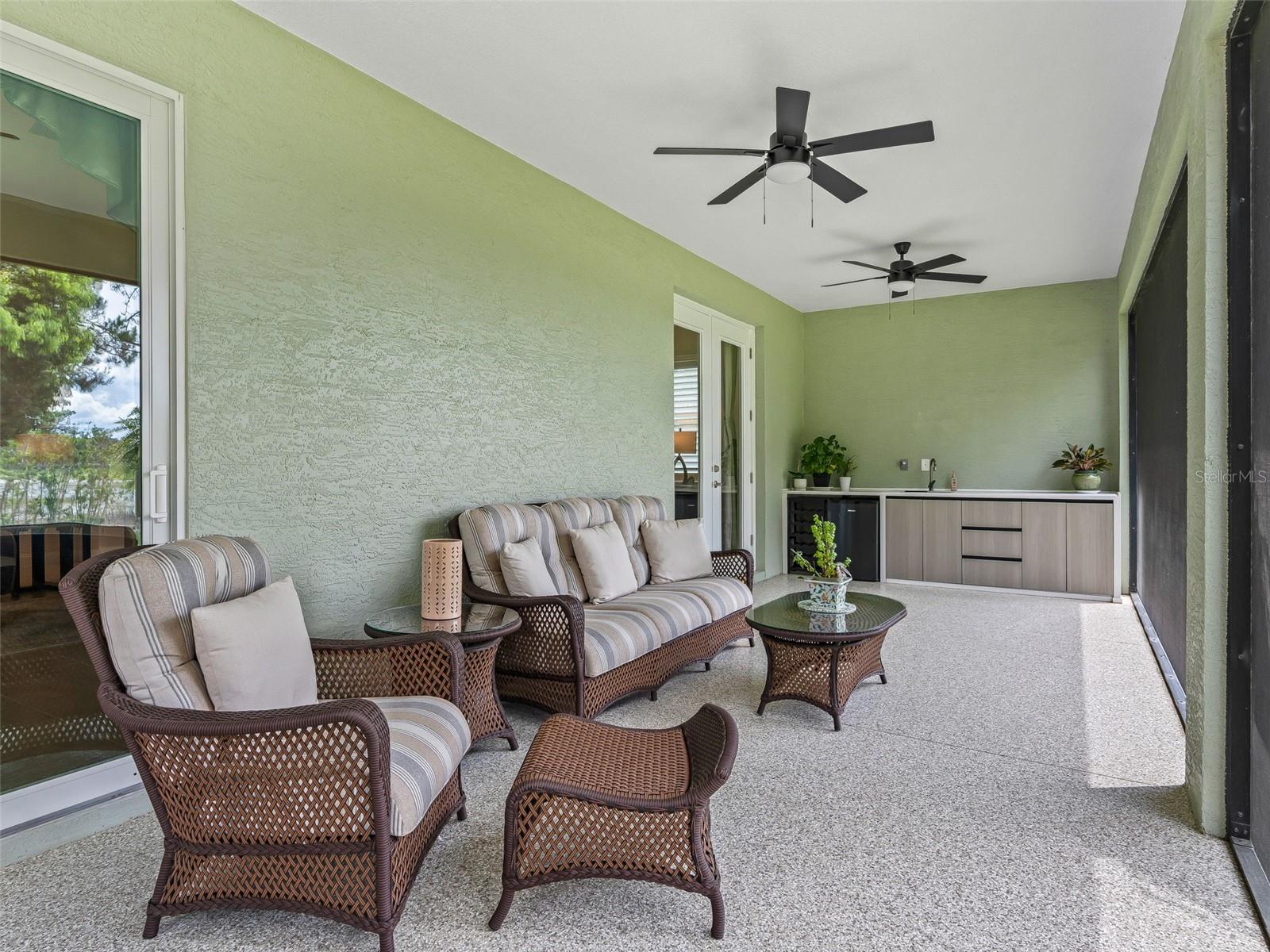 OAK POINTE SUB - Residential
