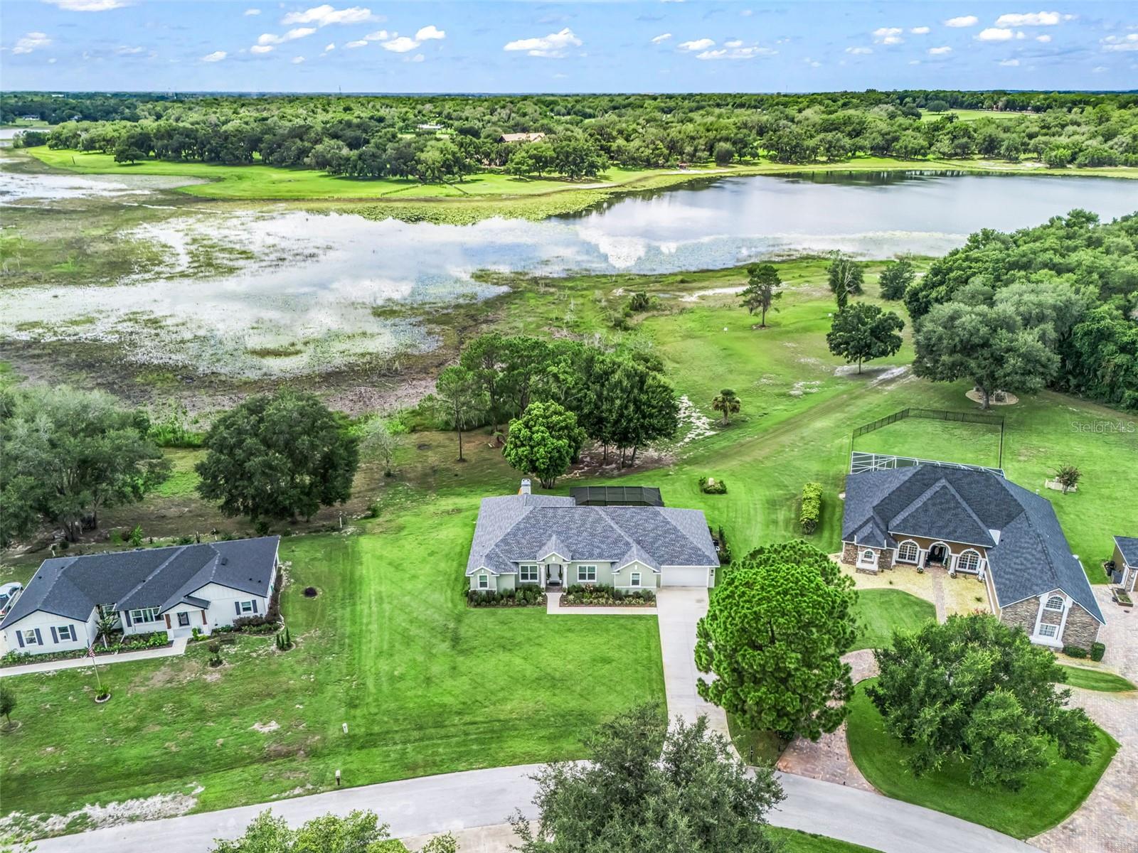 OAK POINTE SUB - Residential