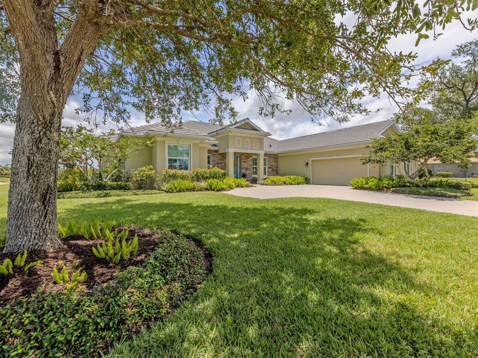 STONE WALK - Residential