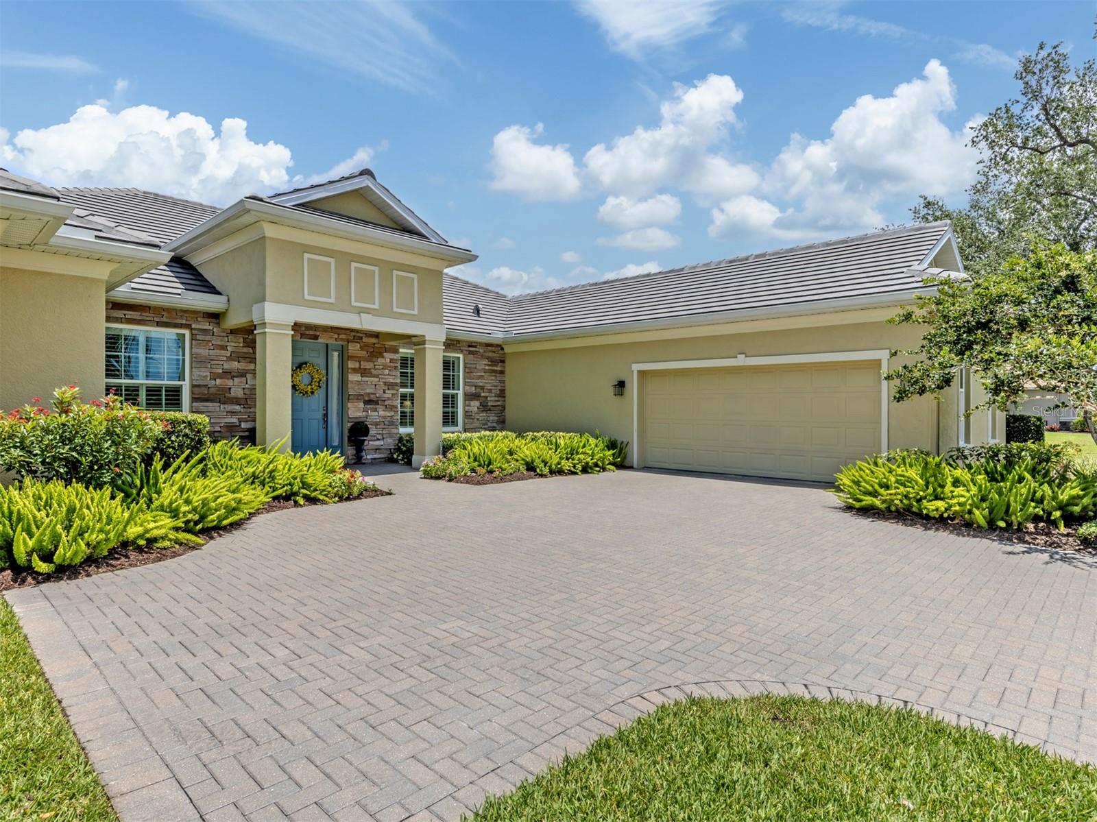 STONE WALK - Residential