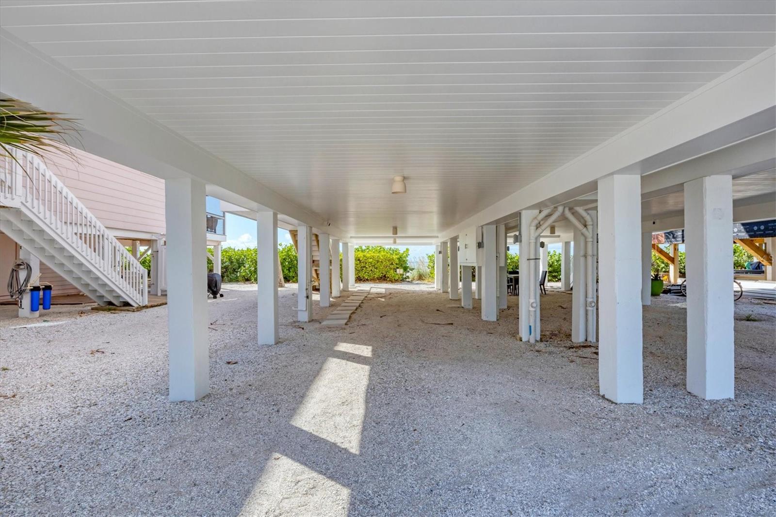 LIGHTHOUSE RESIDENCE 18 - Residential