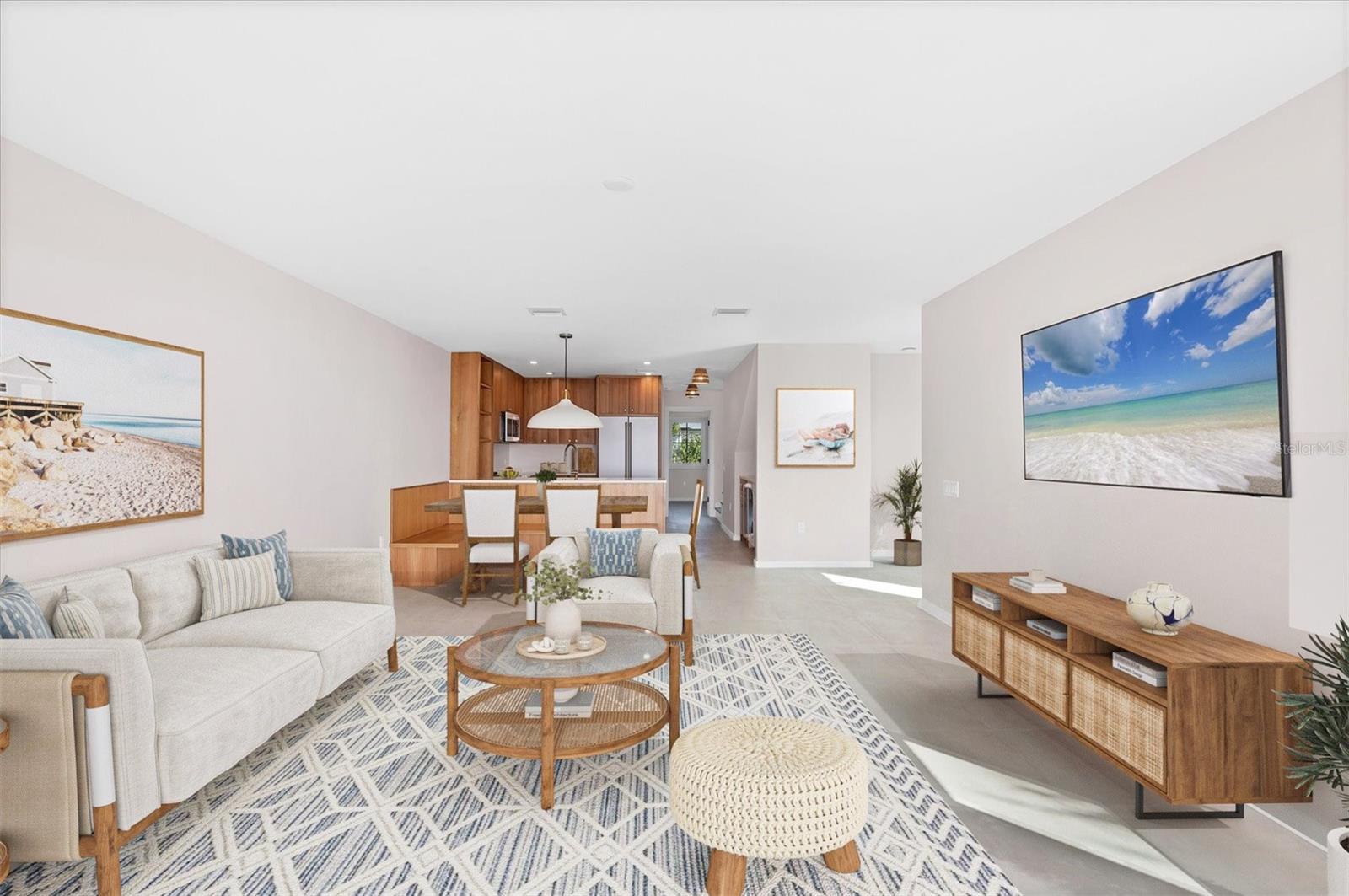 LIGHTHOUSE RESIDENCE 18 - Residential