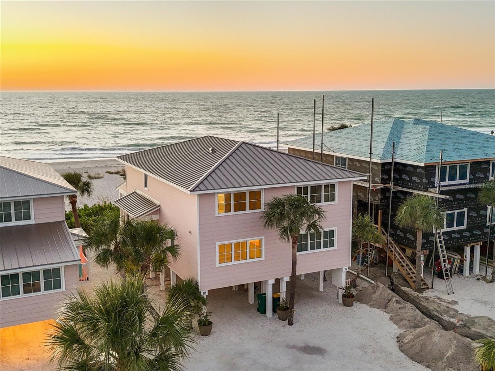 LIGHTHOUSE RESIDENCE 18 - Residential