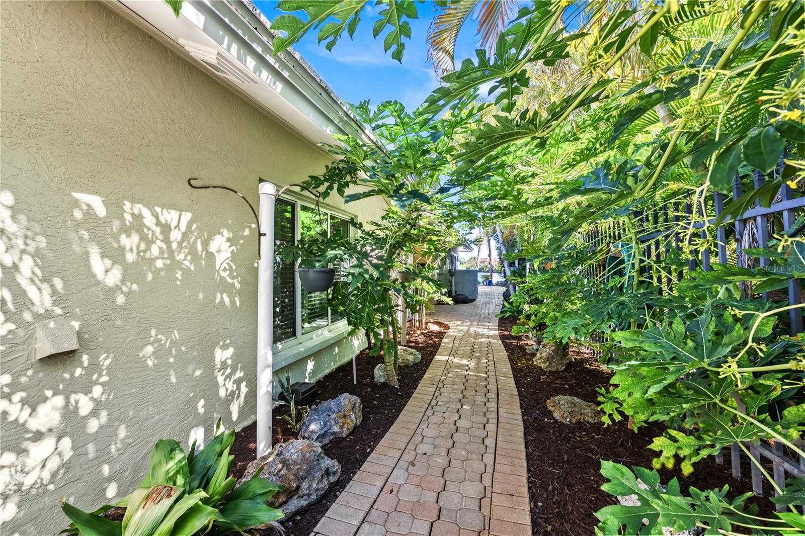POLYNESIAN GARDENS - Residential