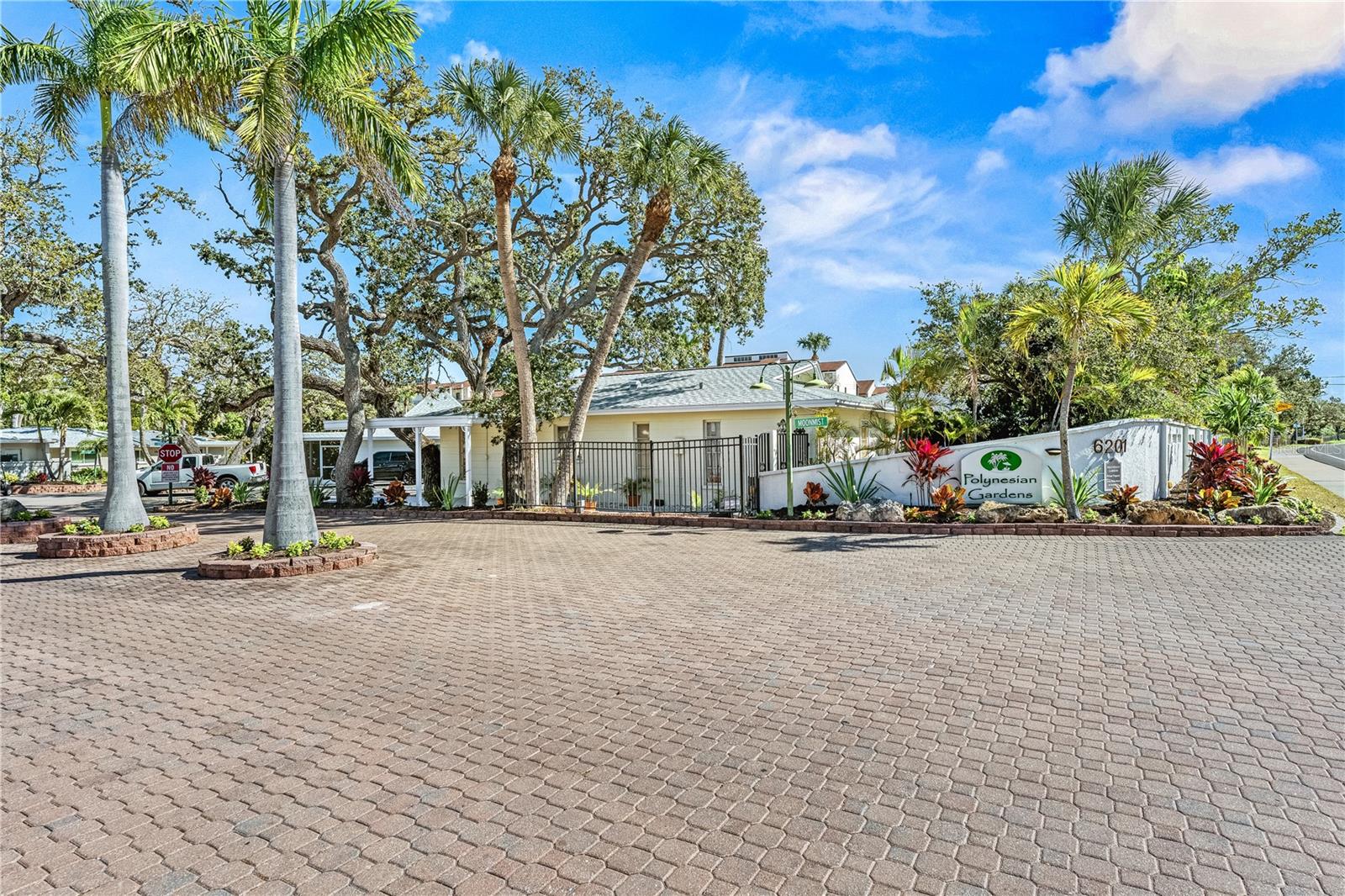 POLYNESIAN GARDENS - Residential