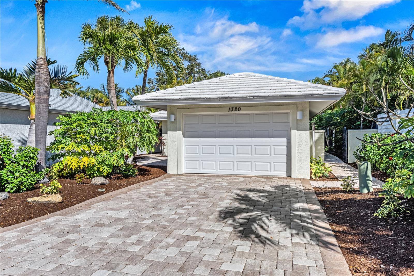 POLYNESIAN GARDENS - Residential