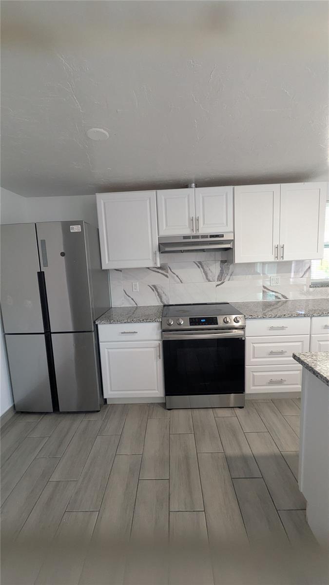 CAYMAN PARK - Residential Lease