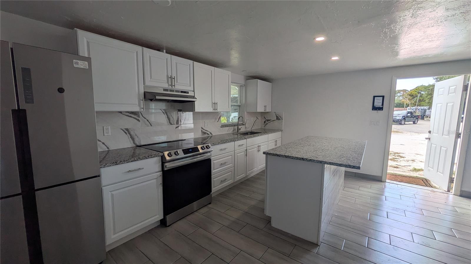 CAYMAN PARK - Residential Lease