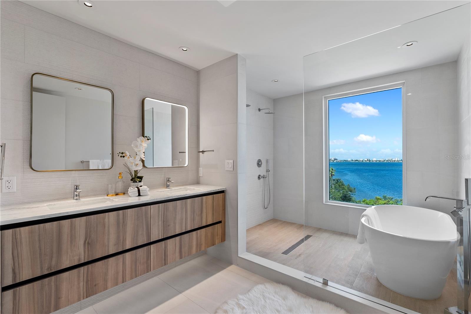 SERENA BY THE SEA CONDO - Residential