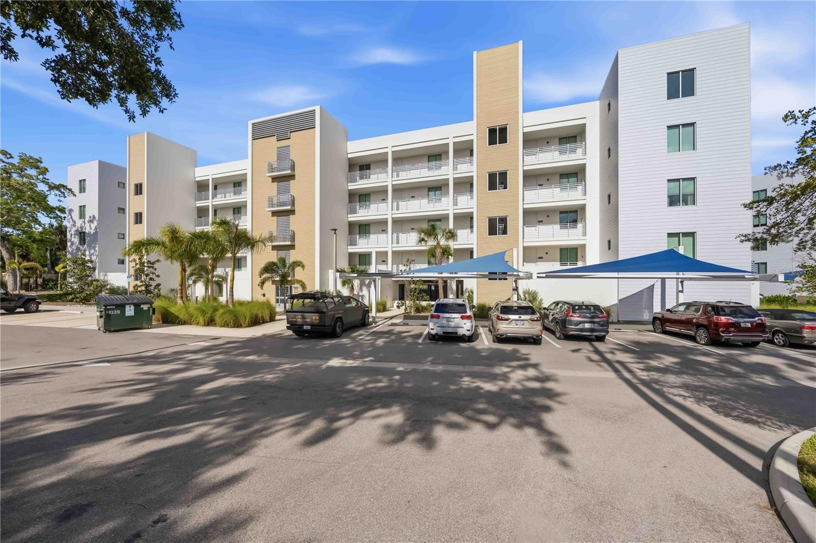 THE STRAND OF SARASOTA - Residential
