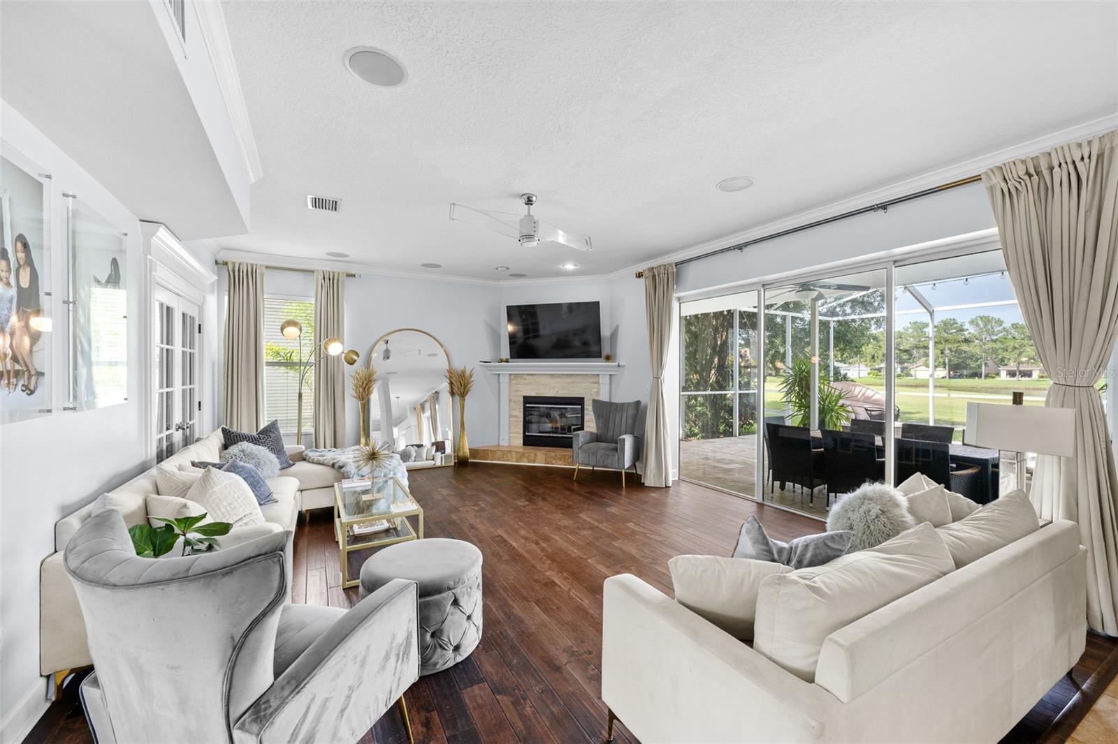 WINDSOR PARK AT THE EAGLES-FI - Residential