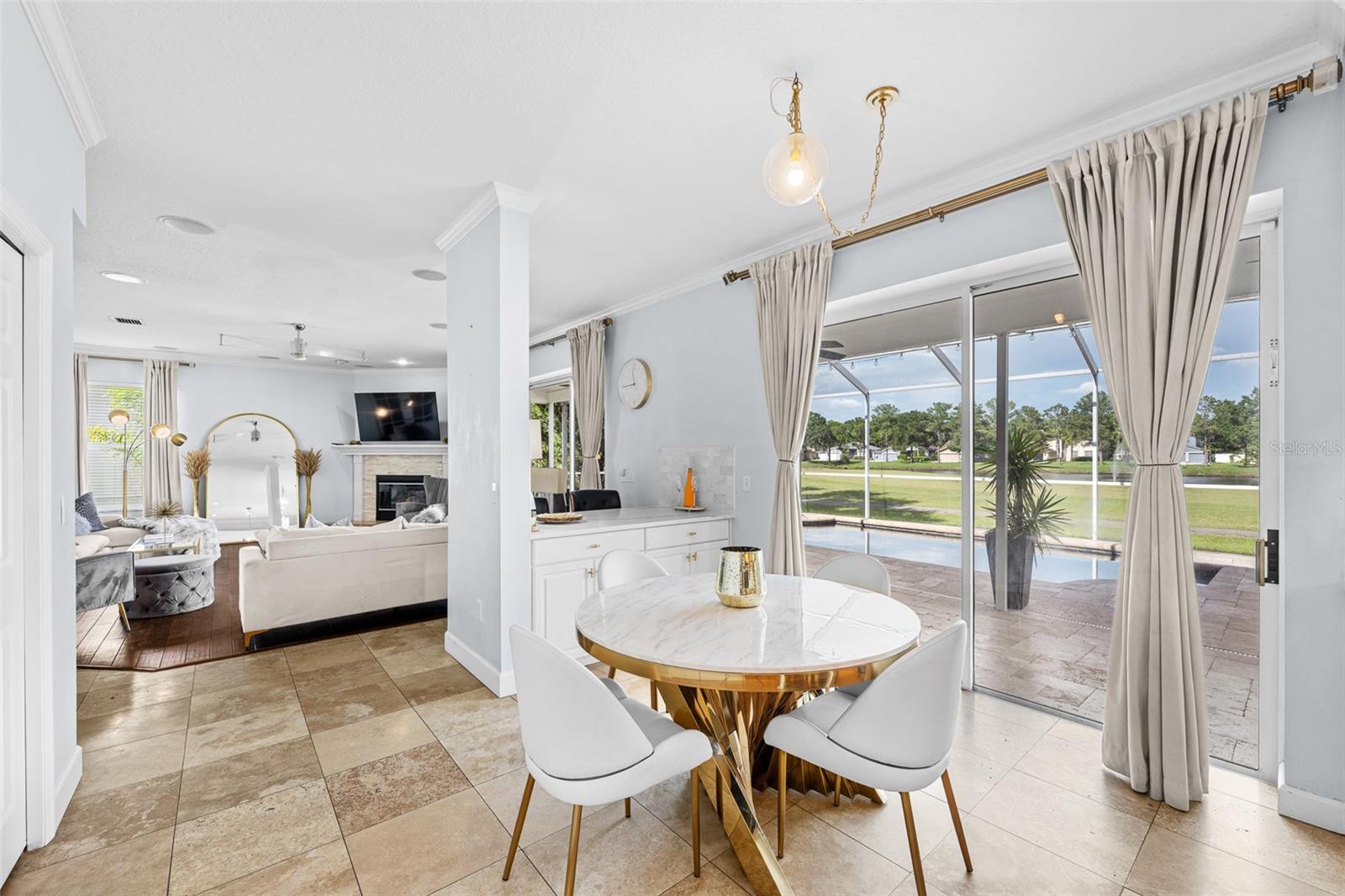WINDSOR PARK AT THE EAGLES-FI - Residential