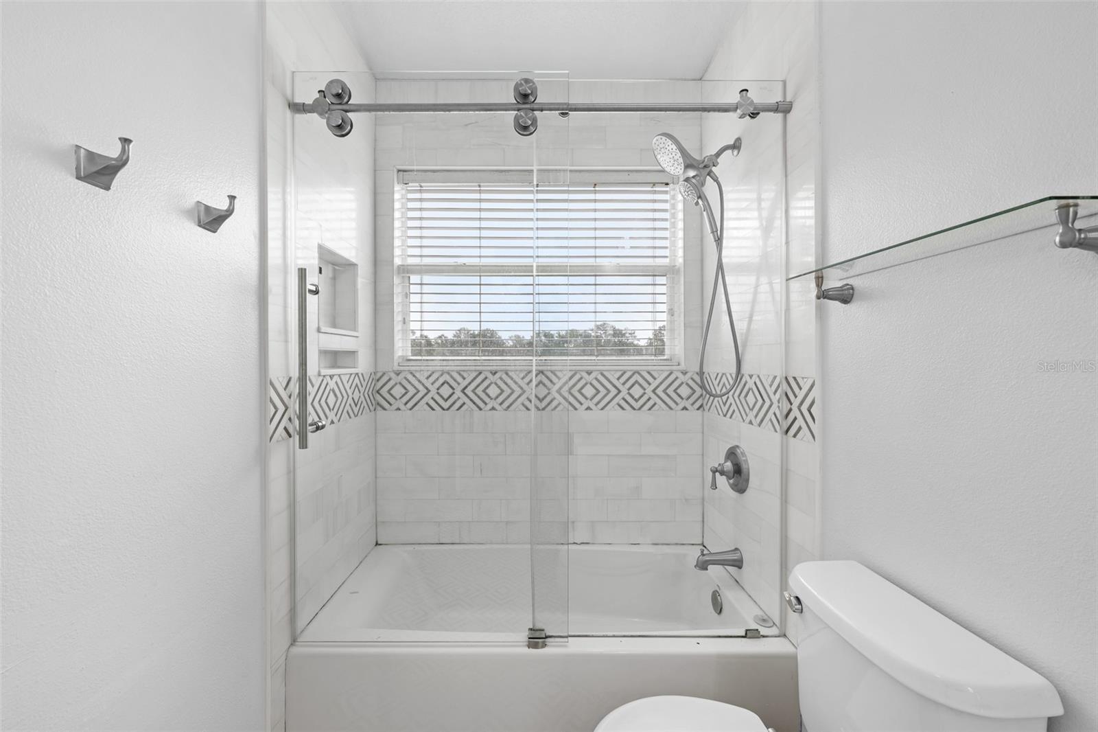 WINDSOR PARK AT THE EAGLES-FI - Residential