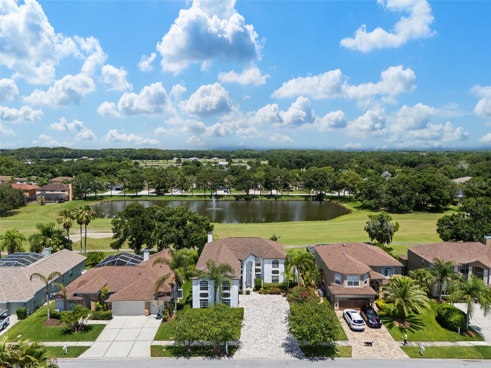 WINDSOR PARK AT THE EAGLES-FI - Residential