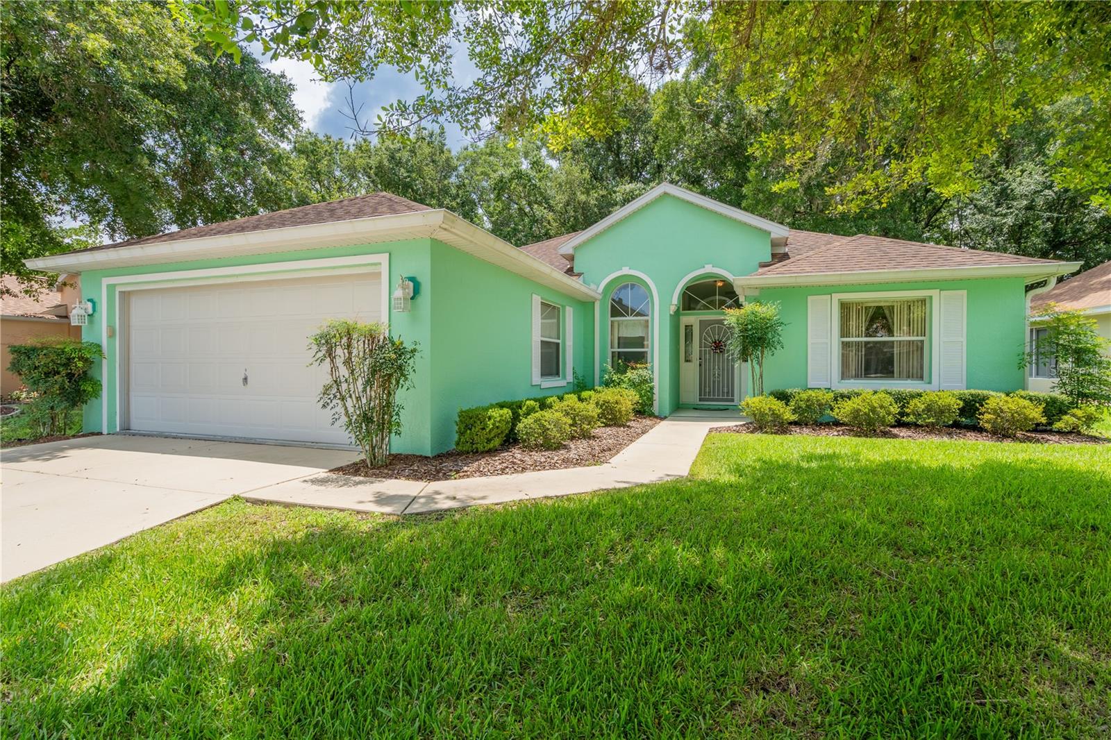 OAK RUN CRESCENT OAKS - Residential