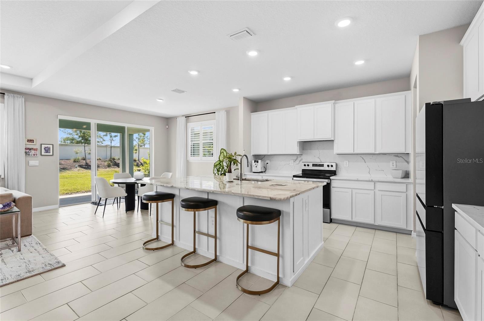 PROMENADE ESTATES PH 2 - Residential