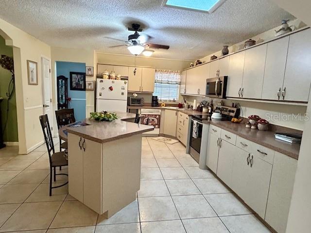 LAKE ORIENTA HILLS UNIT 1 - Residential