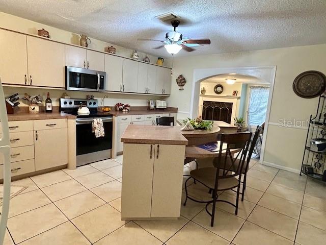 LAKE ORIENTA HILLS UNIT 1 - Residential