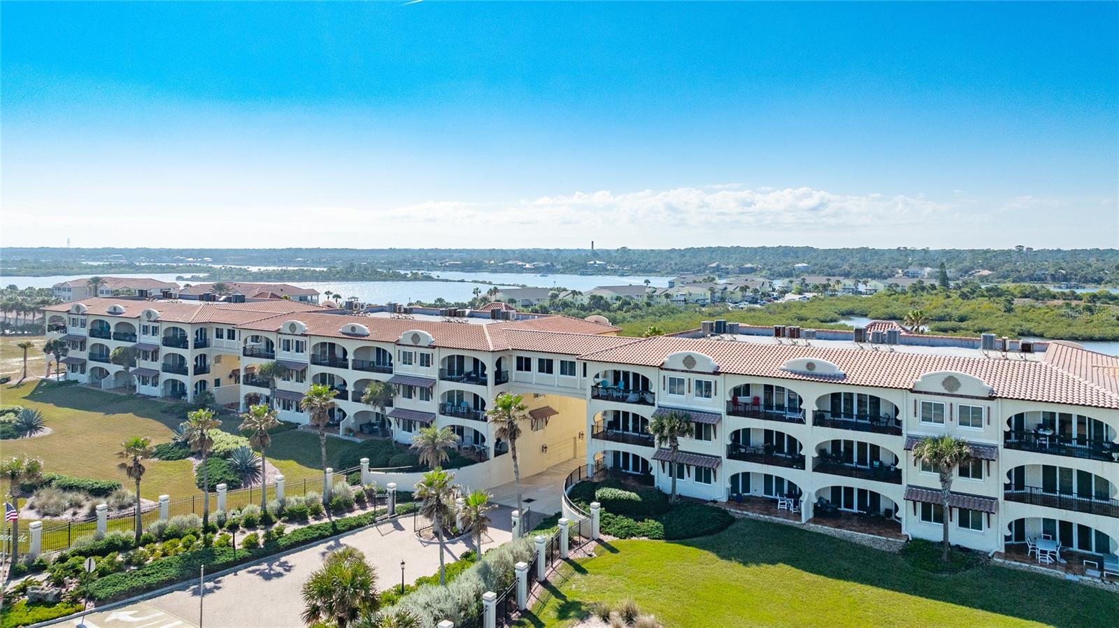 OCEANSIDE/BEVERLY BEACH CONDO - Residential