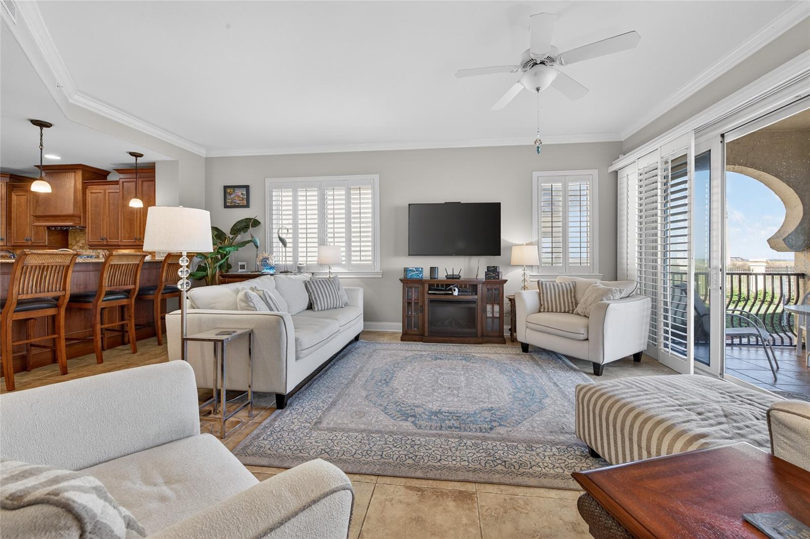 OCEANSIDE/BEVERLY BEACH CONDO - Residential