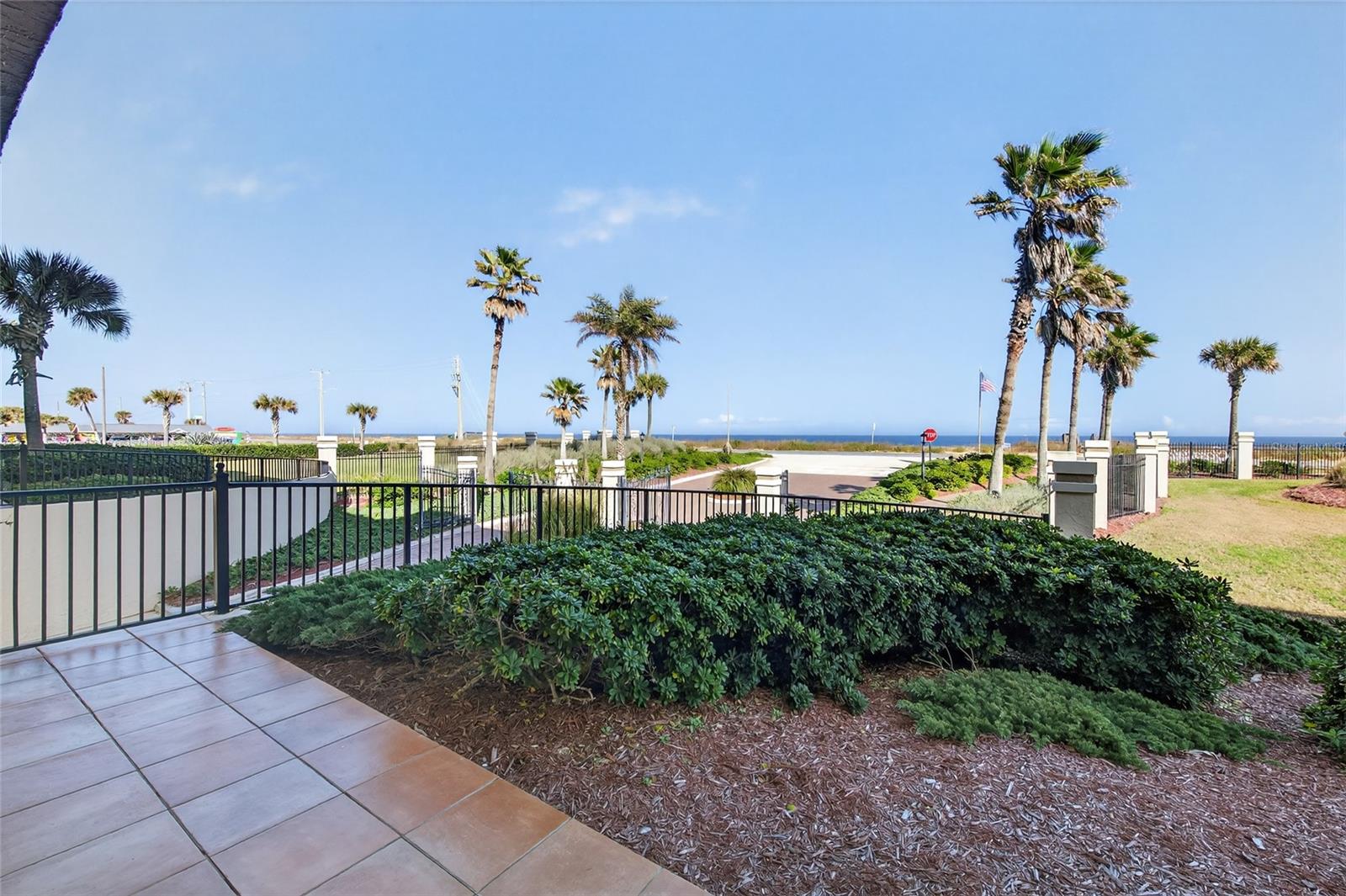 OCEANSIDE/BEVERLY BEACH CONDO - Residential