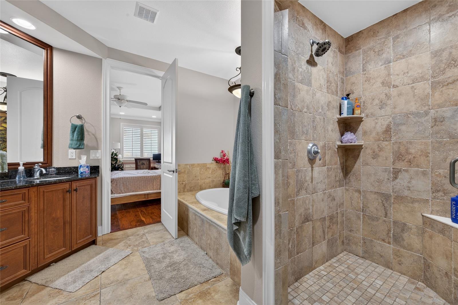 OCEANSIDE/BEVERLY BEACH CONDO - Residential