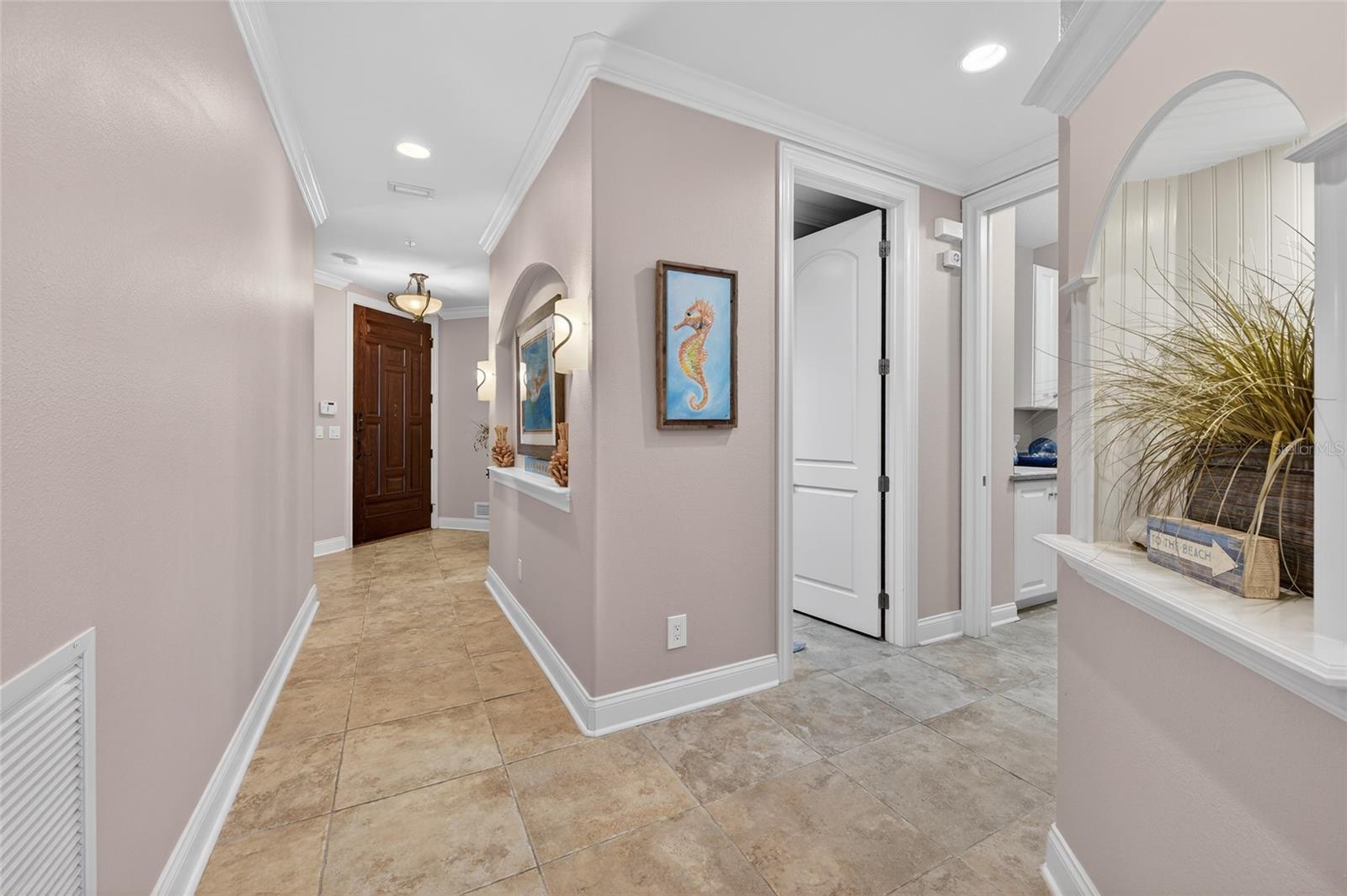 OCEANSIDE/BEVERLY BEACH CONDO - Residential