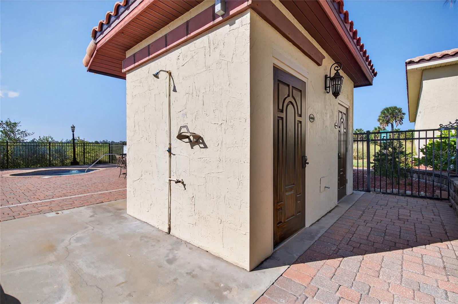 OCEANSIDE/BEVERLY BEACH CONDO - Residential