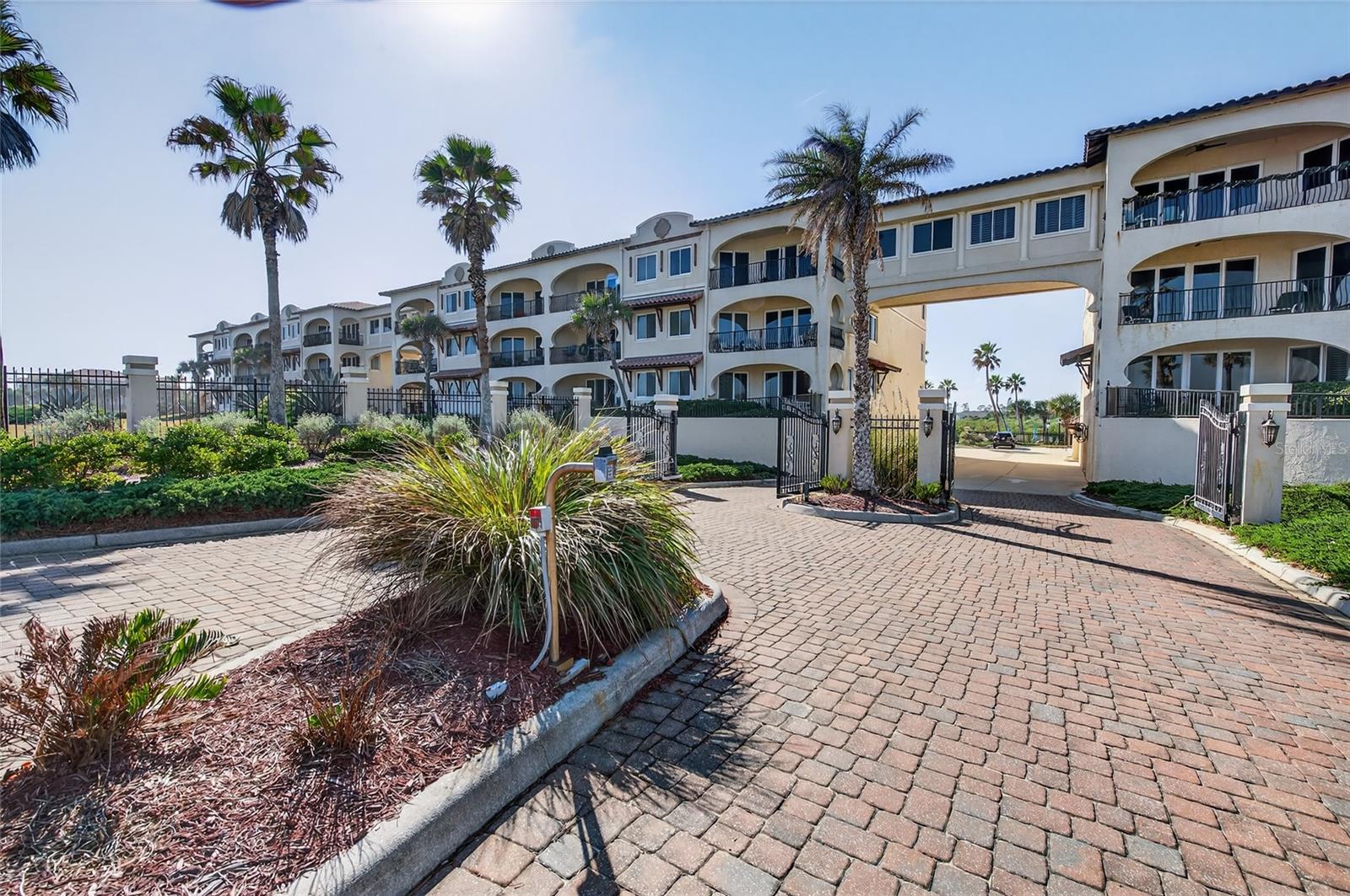 OCEANSIDE/BEVERLY BEACH CONDO - Residential