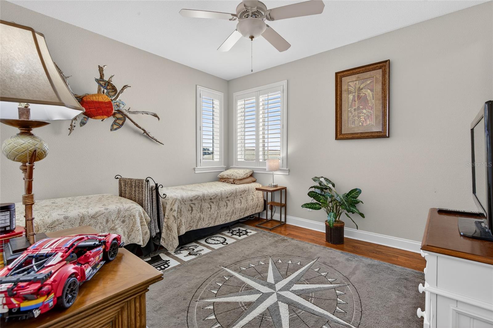 OCEANSIDE/BEVERLY BEACH CONDO - Residential