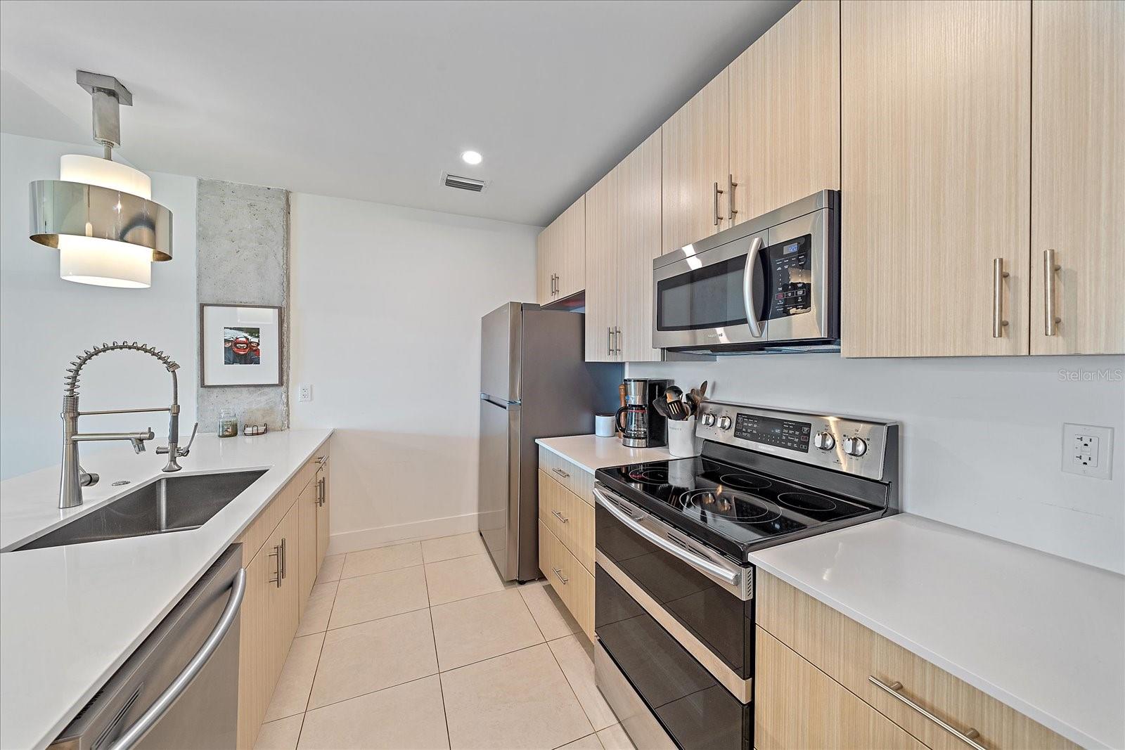 332 COCOANUT CONDOMINIUM - Residential