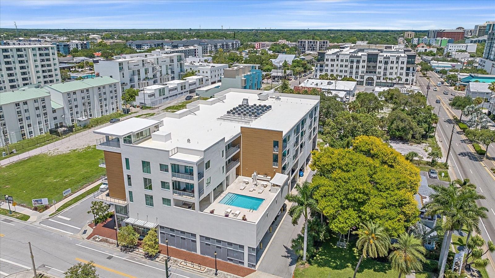 332 COCOANUT CONDOMINIUM - Residential