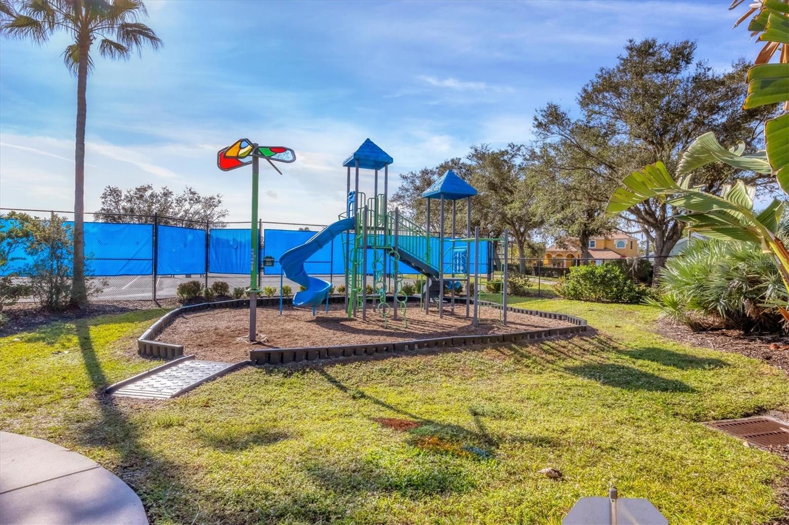 TOWNS AT LAKESIDE - Residential