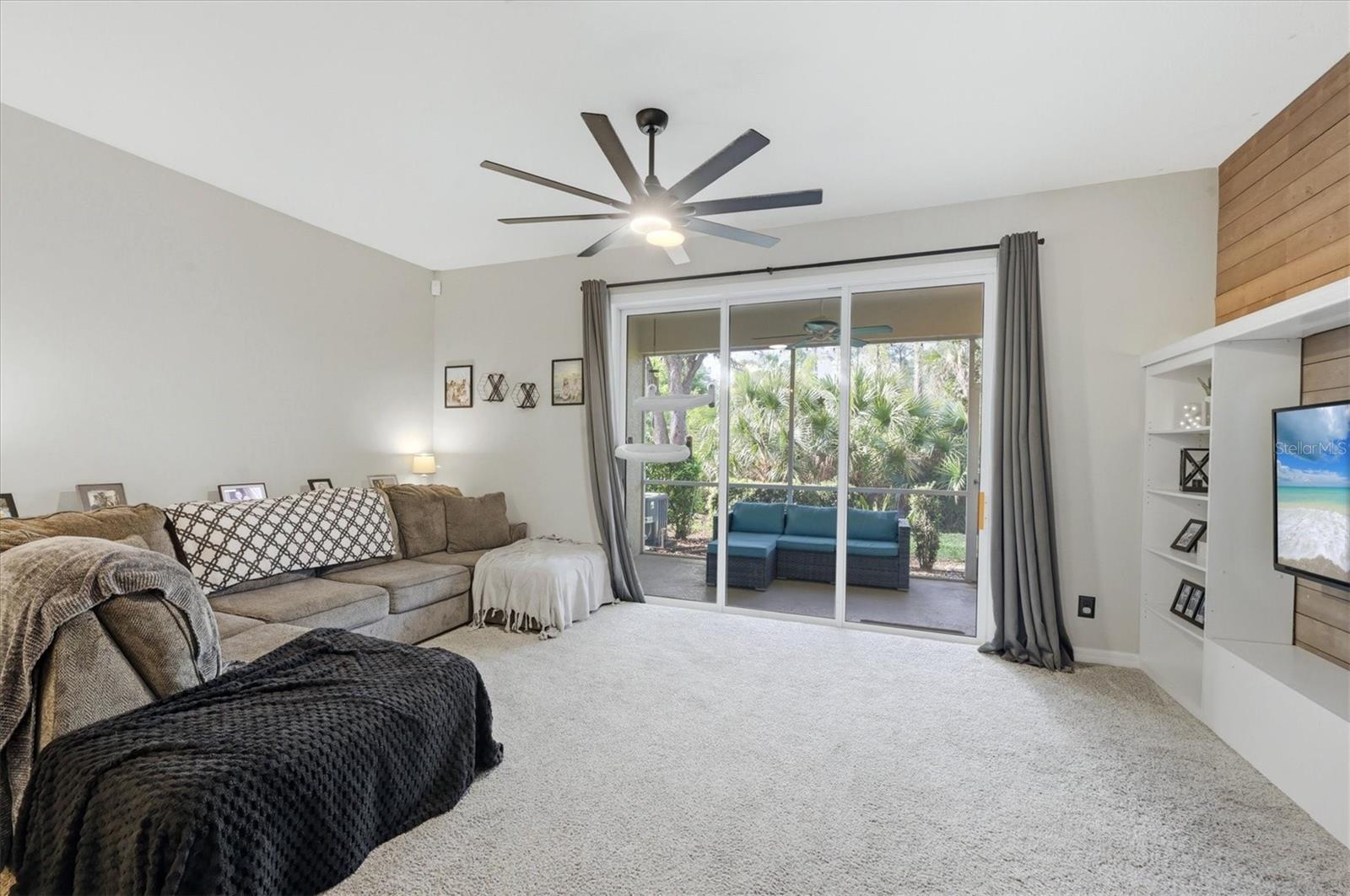 TOWNS AT LAKESIDE - Residential