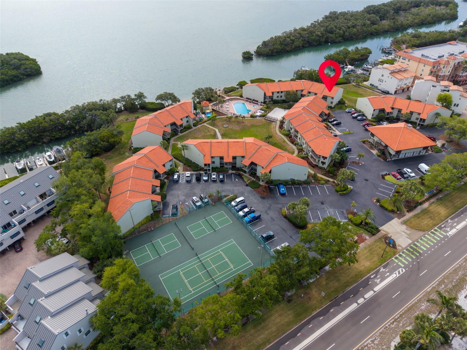 WANDER RESIDENCES OF TIERRA VERDE - Residential