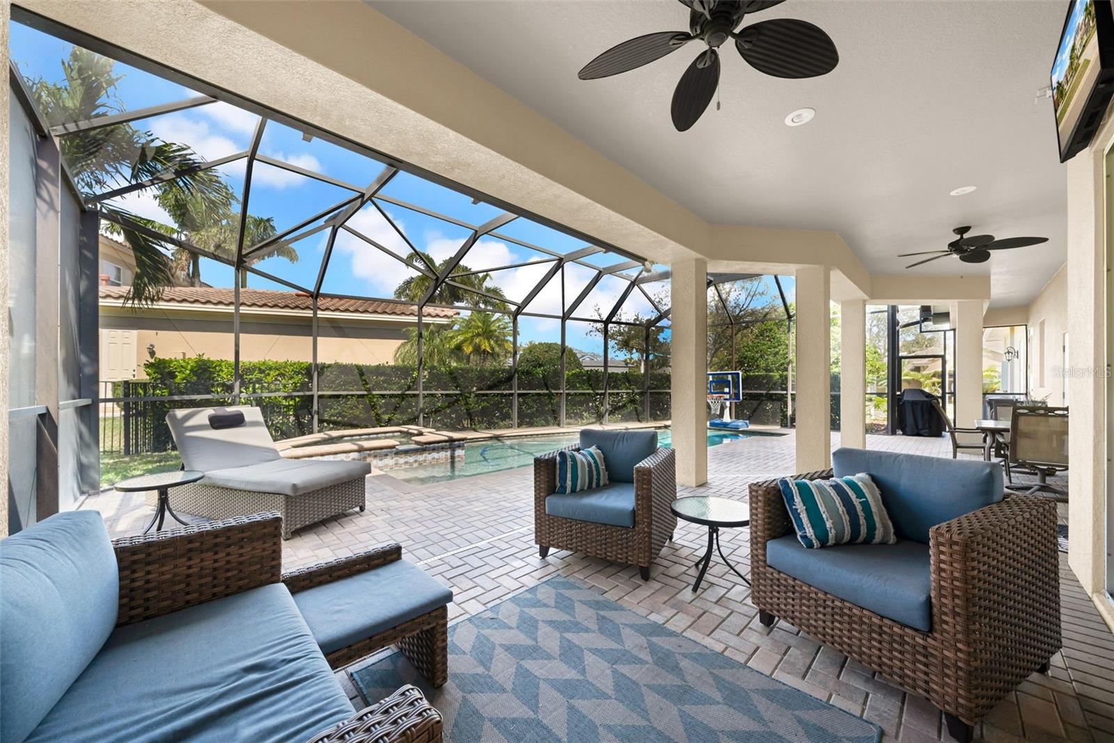 THURSTON GROVES - Residential
