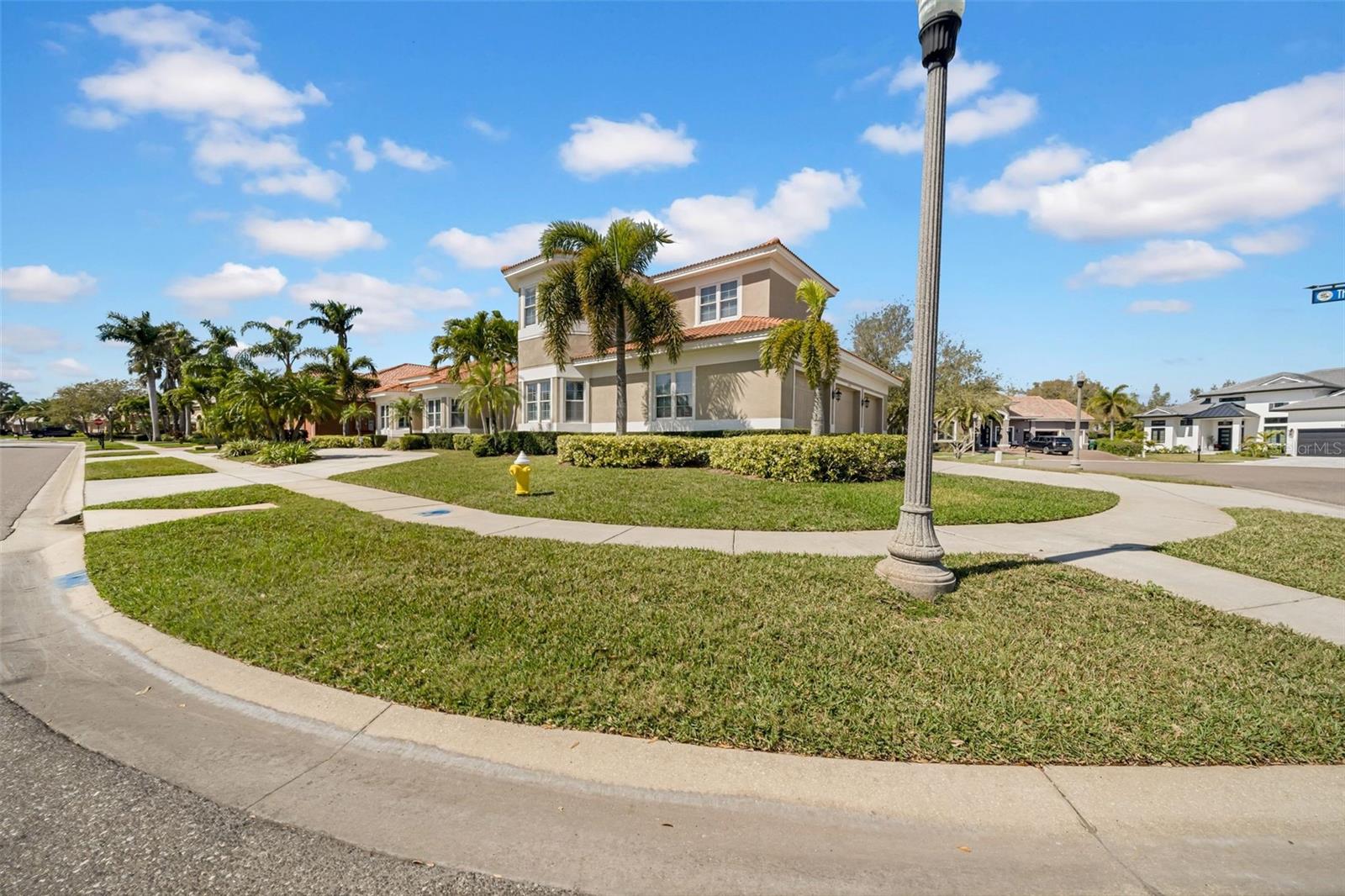 THURSTON GROVES - Residential