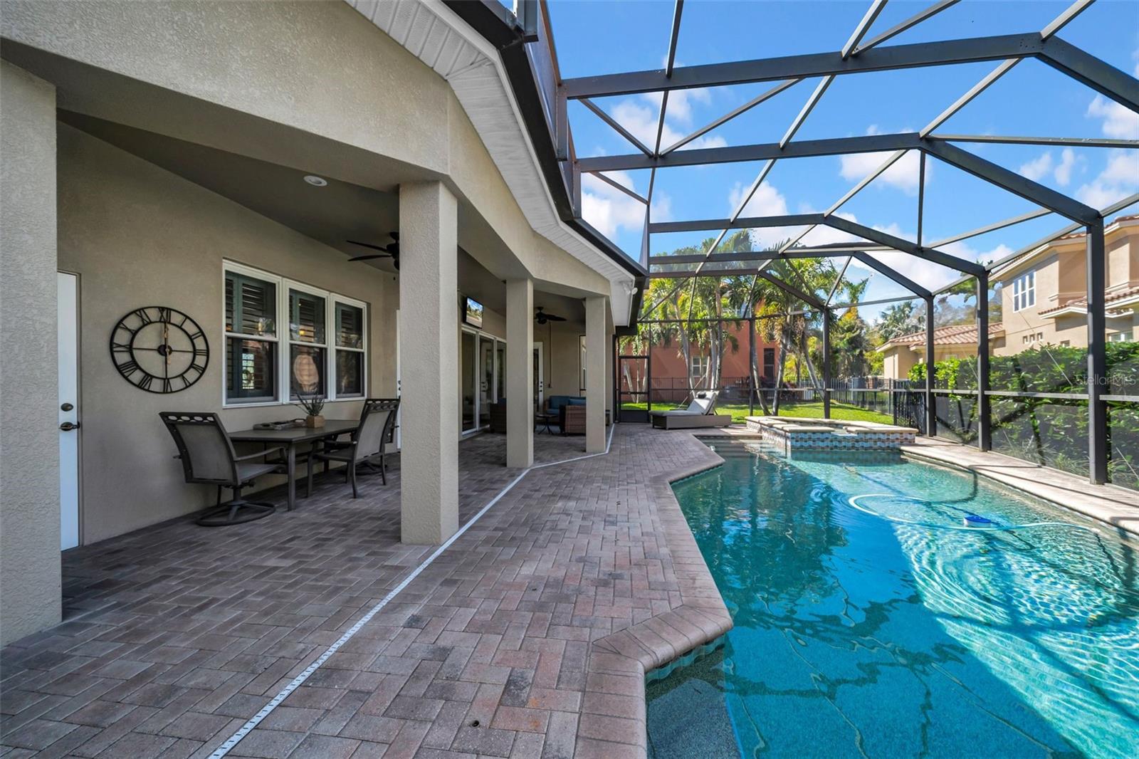 THURSTON GROVES - Residential
