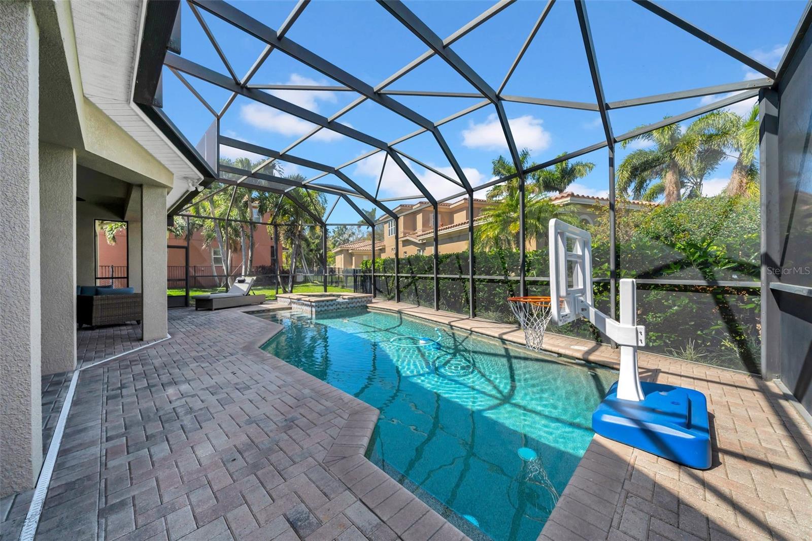 THURSTON GROVES - Residential
