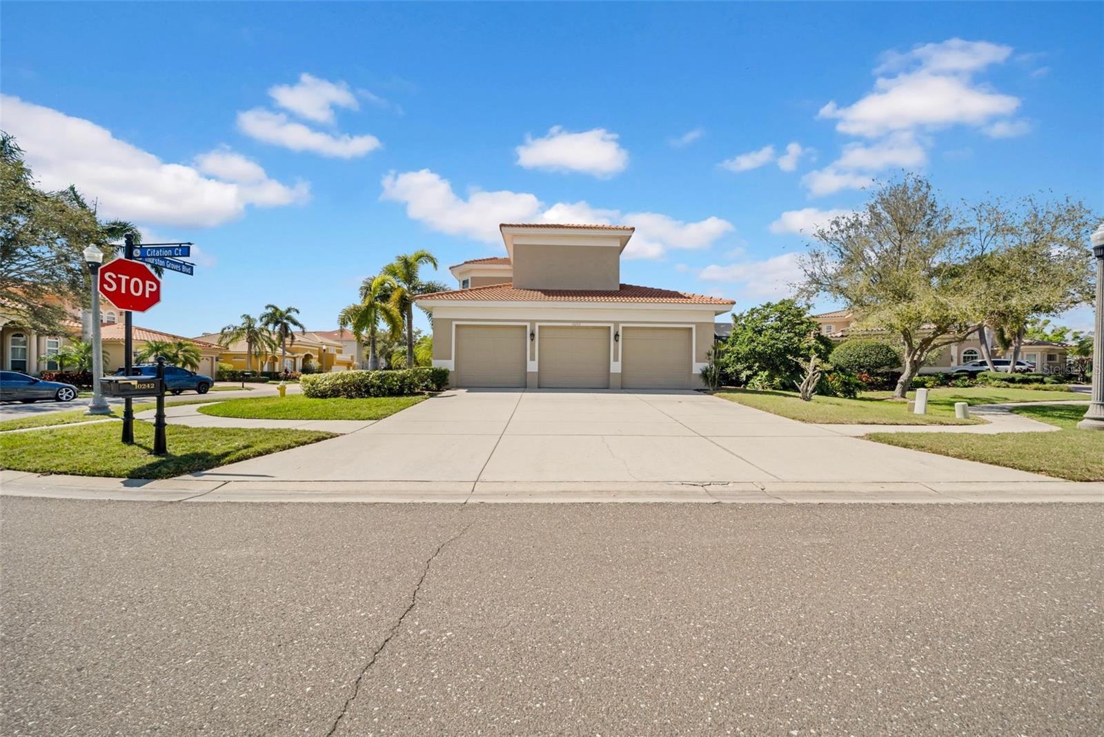 THURSTON GROVES - Residential