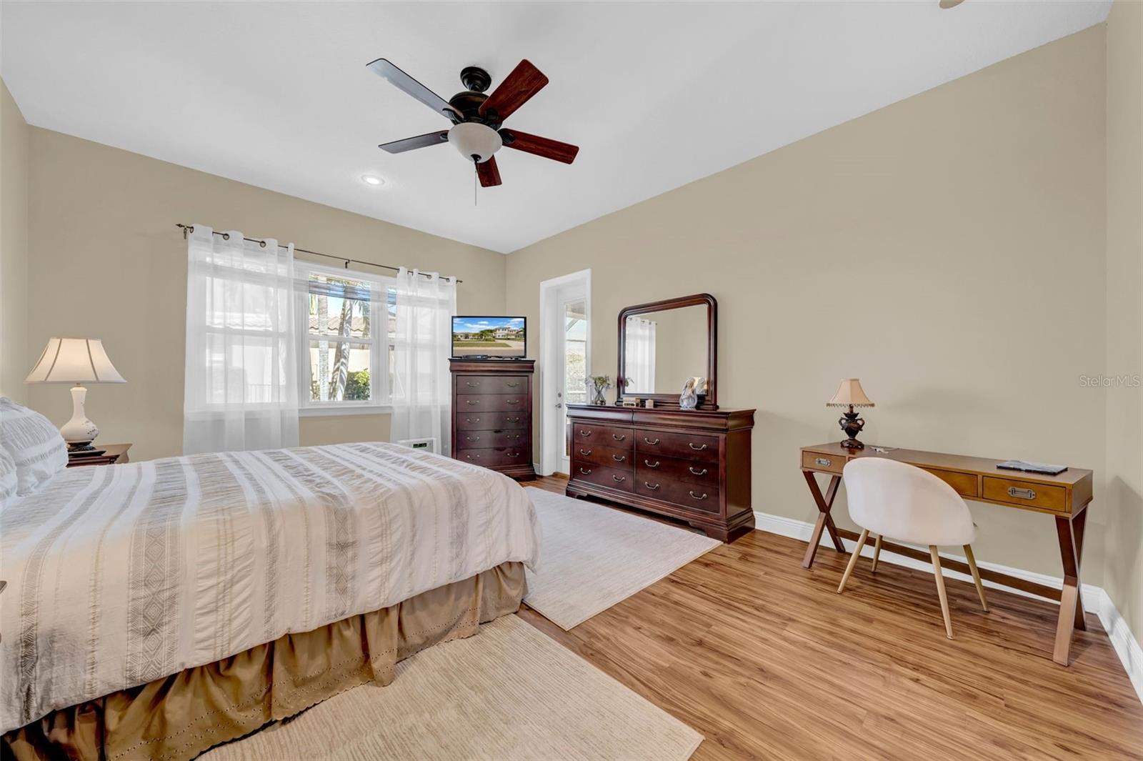 THURSTON GROVES - Residential