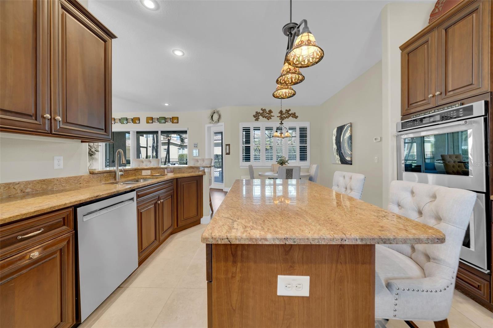 THURSTON GROVES - Residential