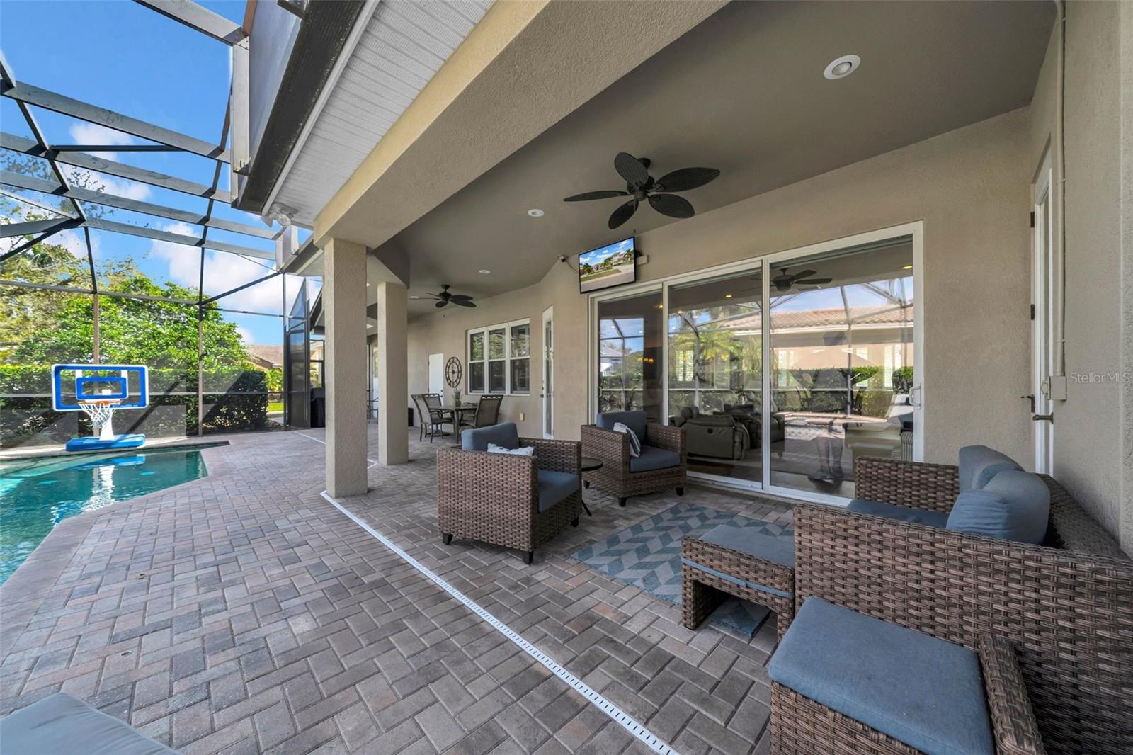 THURSTON GROVES - Residential