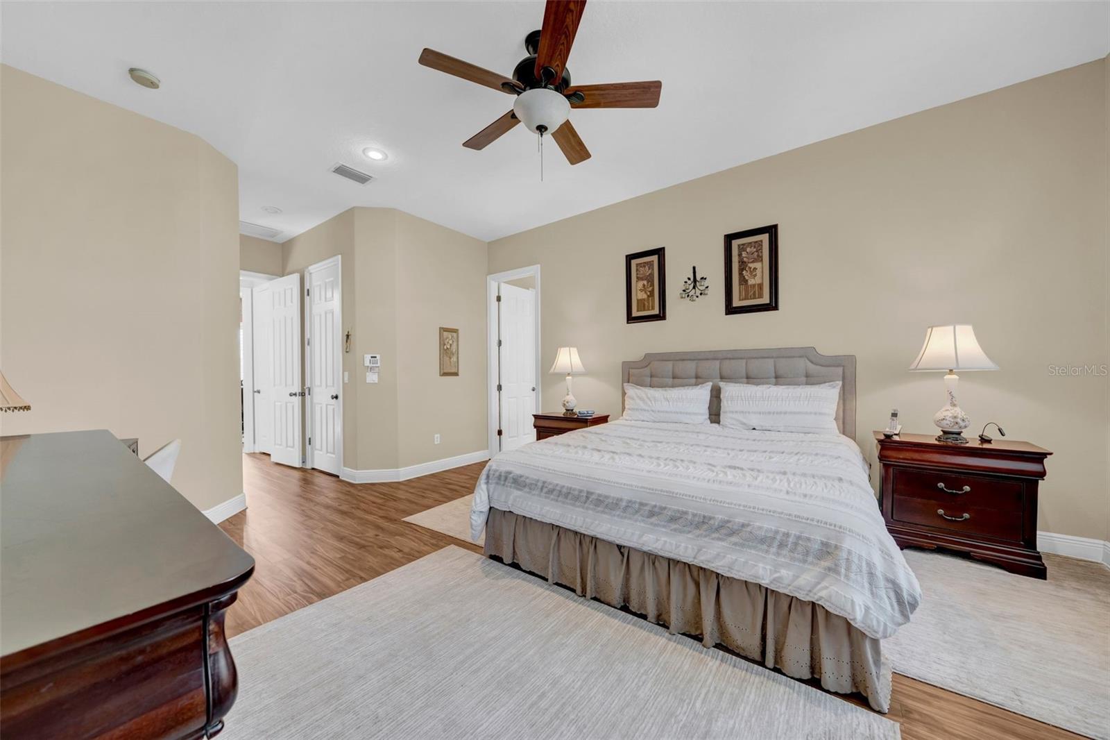 THURSTON GROVES - Residential